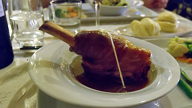 Brased lamb: Lhuk Khang Thakma